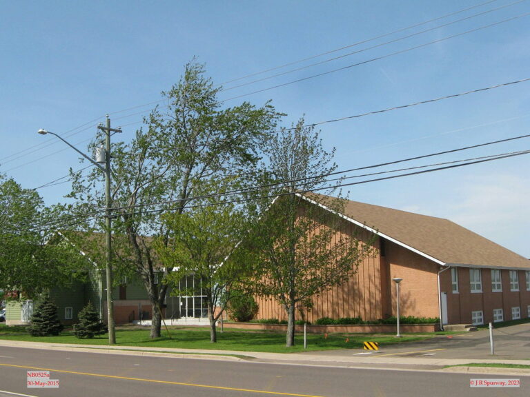 NB0525a Emmanuel Baptist Church, Moncton NB, taken 30-May-2015 © 2022 JR Spurway NB0525a Emmanuel Baptist Church, Moncton NB, taken 30-May-2015 © 2022 JR Spurway