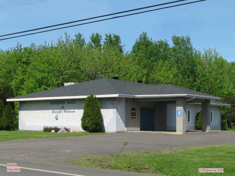 NB0600 Kingdom Hall of Jehovah Witness, Minto NB, taken 07-Jun-2015 © 2022 JR Spurway NB0600 Kingdom Hall of Jehovah Witness, Minto NB, taken 07-Jun-2015 © 2022 JR Spurway