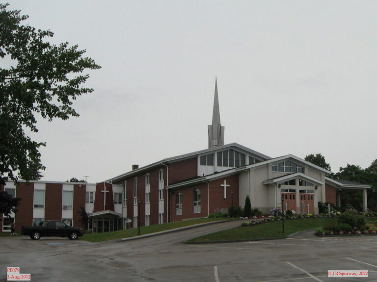 PE079 Park Royal United Church, Charlottetown PE, taken 02-Aug-2012 © 2022 JR Spurway