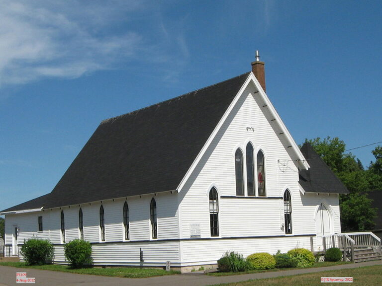 PE109 Hunter River Presbyterian Church, Hunter River PE, taken 04-Aug-2012 © 2022 JR Spurway