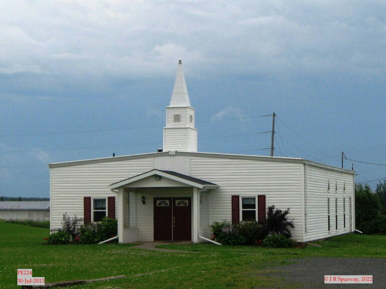 PE224 Lighthouse Baptist Church, Souris PE, taken 30-Jul-2013 © 2022 JR Spurway